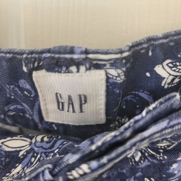 3/$20 ☀️ Gap High Rise Shorts - Picture 3 of 5